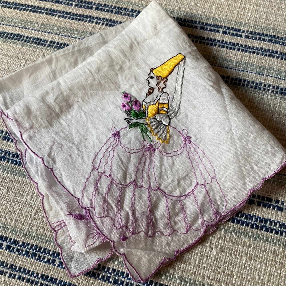 Vintage embroidered handkerchief scalloped edges wicked